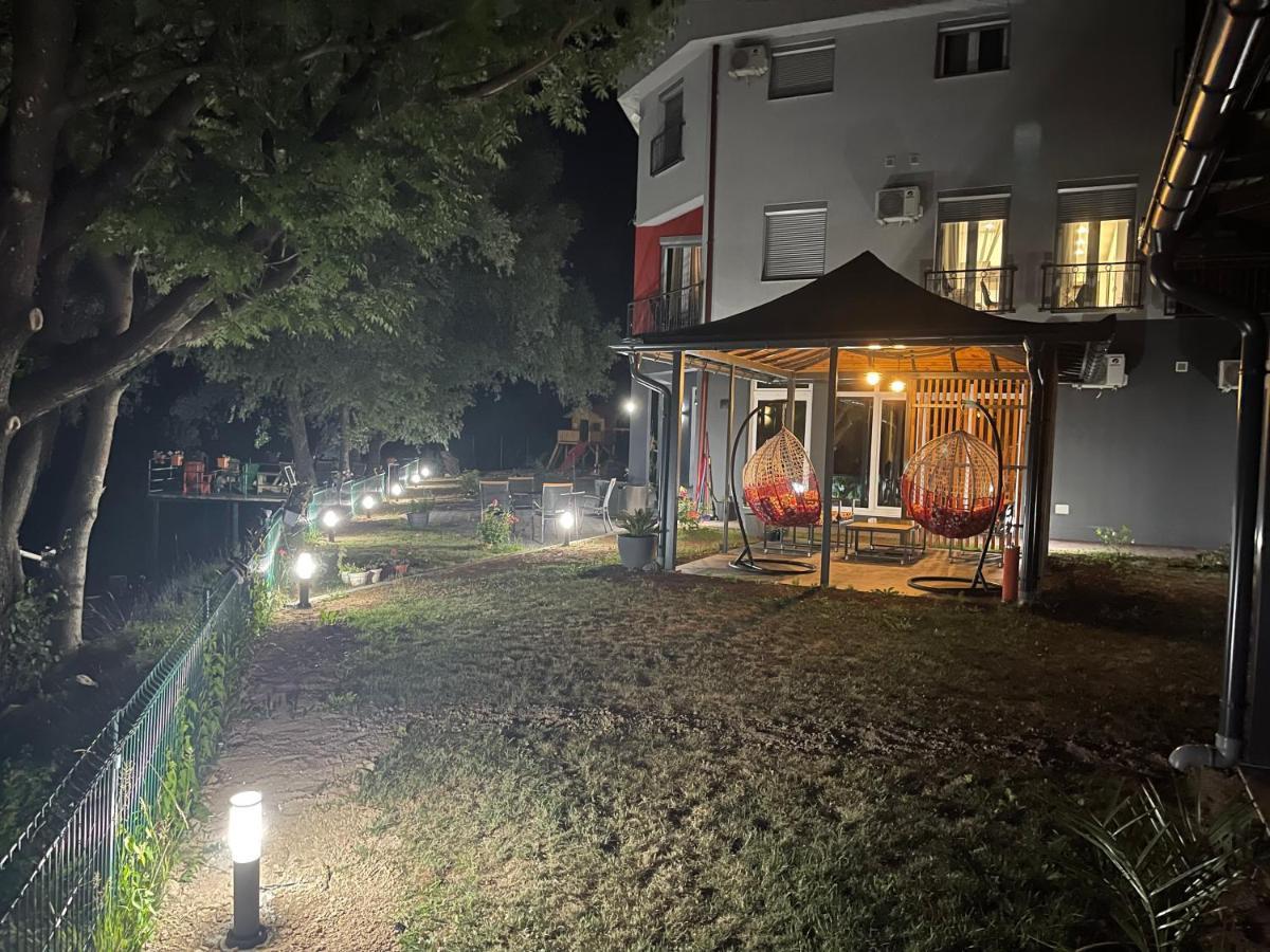 Apartments And Rooms Villa Majestic Bihac Exterior photo