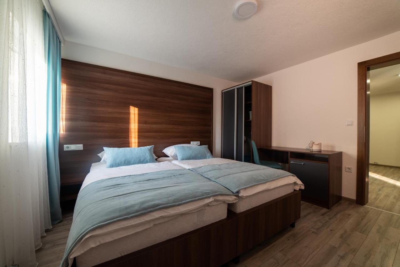 Apartments And Rooms Villa Majestic Bihac Exterior photo
