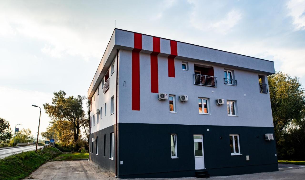 Apartments And Rooms Villa Majestic Bihac Exterior photo